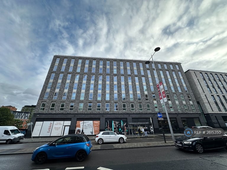 1 bedroom flat in Chapel Street, Salford, M3 (1 bed) (#2615350)