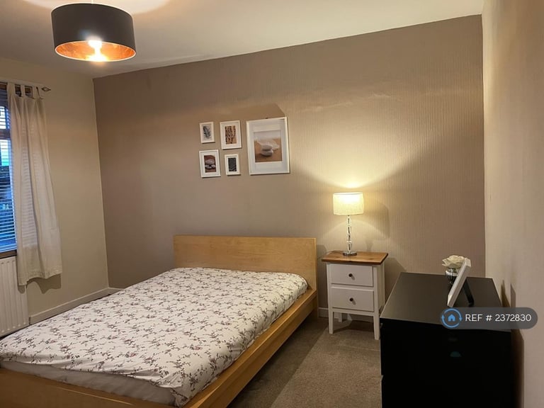 2 bedroom flat in Burnbank Street, Coatbridge, ML5 (2 bed) (#2372830)