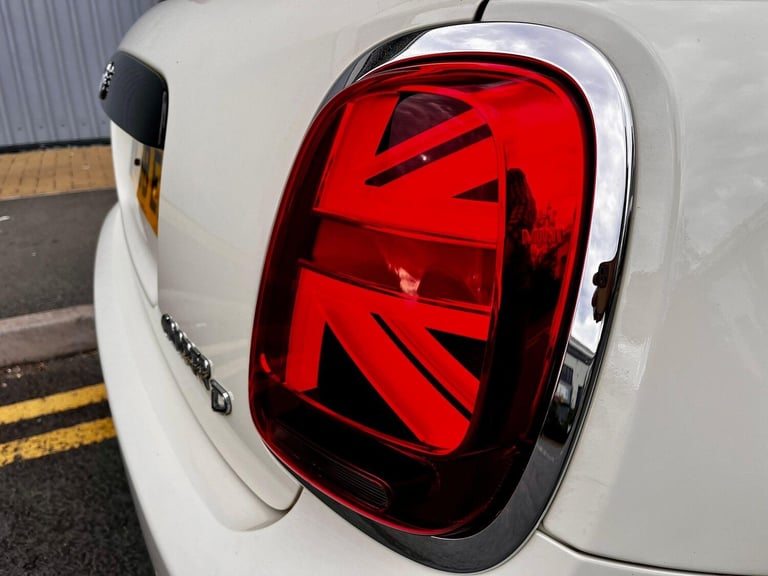 2018 MINI Hatch 1.5 Cooper D Euro 6 (s/s) 3dr HATCHBACK Diesel Manual