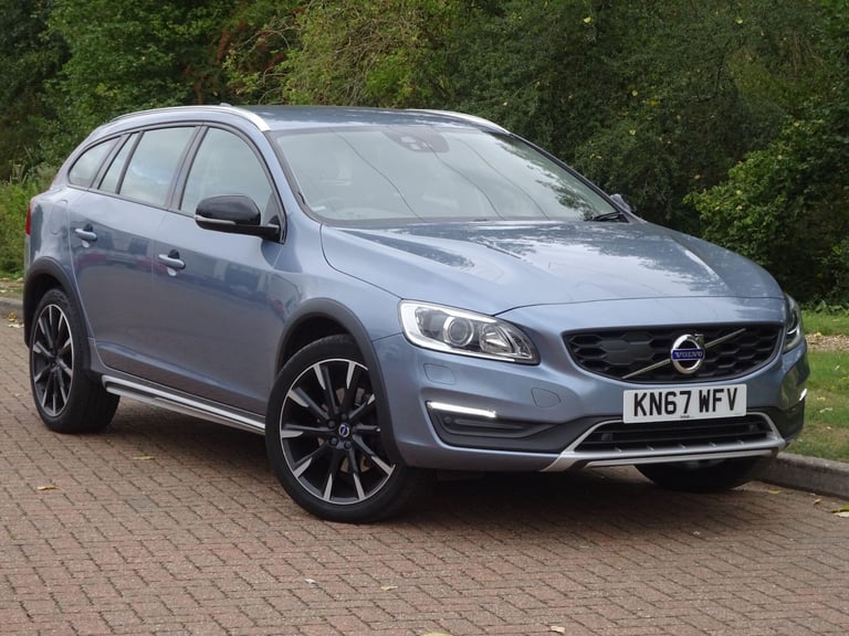 image for 2017 Volvo V60 Cross Country 2.0 D4 Lux Nav Auto Euro 6 (s/s) 5dr ESTATE Diesel Automatic