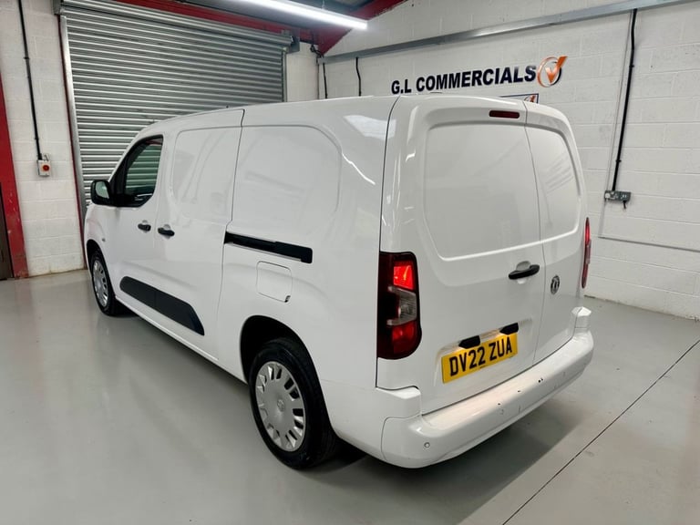 2022 22 VAUXHALL COMBO 1.5 TURBO D 2300 SPORTIVE L2 H1 EURO 6 100 BHP * 3 SEATER
