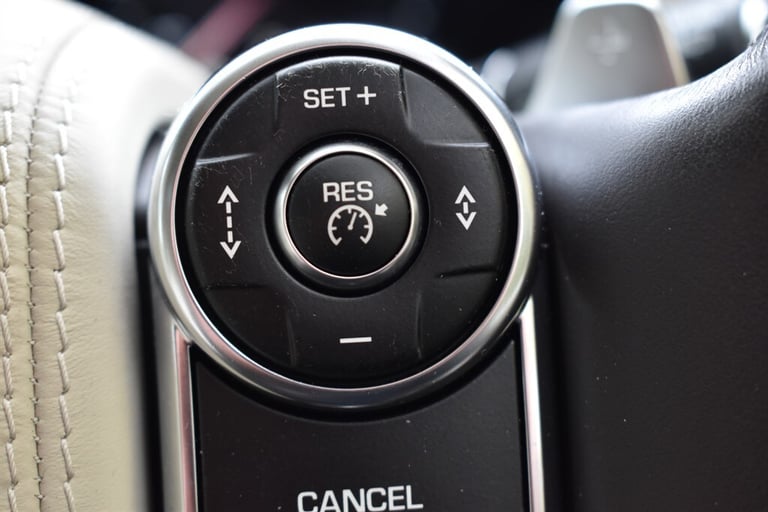 2014 Land Rover Range Rover V8 AUTOBIOGRAPHY+11 Services carried out! Estate Petrol Automatic