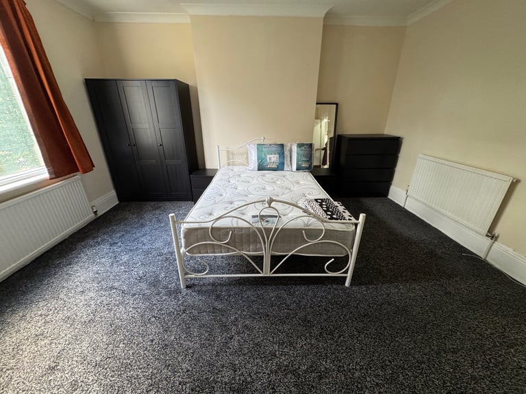 Large 4/5 bedroom house for rent in Moorgate Rotherham 