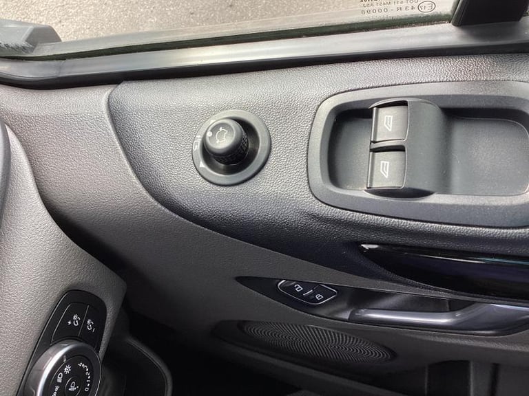 2021 Ford Transit Custom 2.0 320 EcoBlue Limited Crew Van Double Cab 5dr Diesel Auto L2 H1 Euro 6...