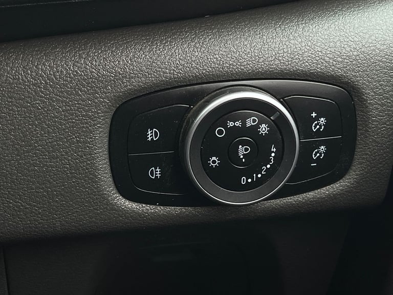 2021 Ford Transit Custom Transit Custom 2.0 EcoBlue 130ps Low Roof Limited Van Van DIESEL Manual