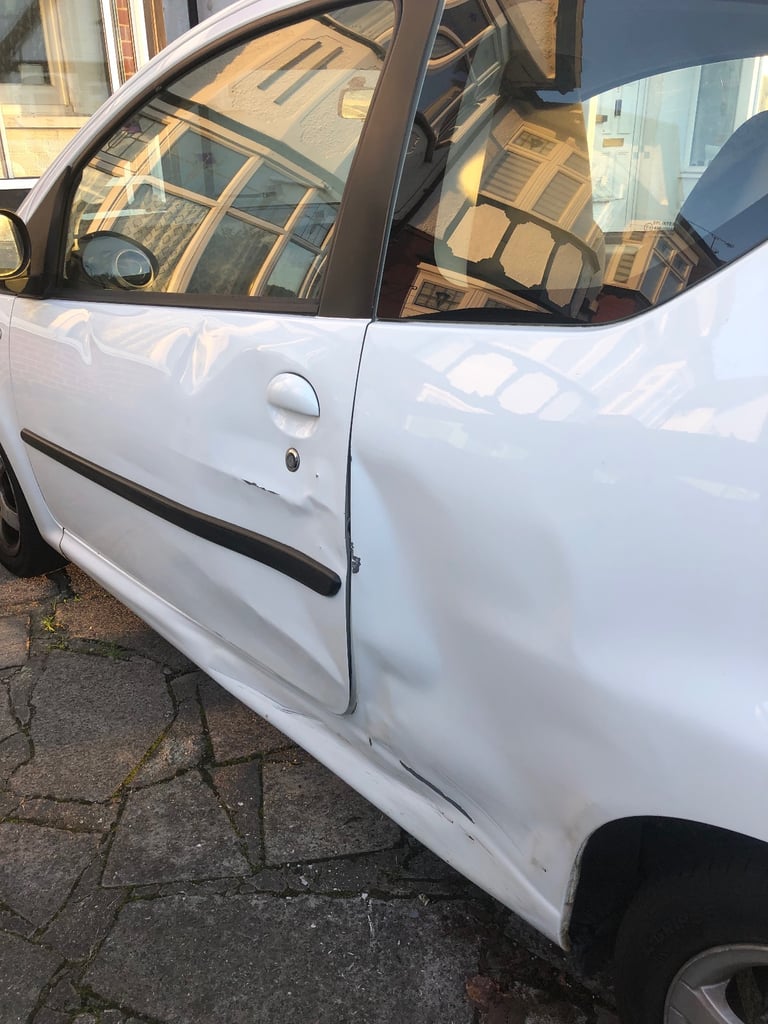 Peugeot, 107, Hatchback, 2009, Manual, 998 (cc), 3 doors