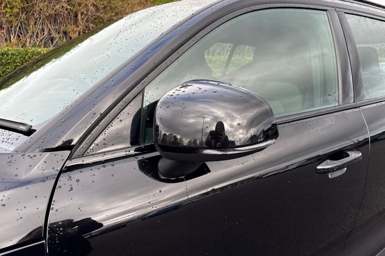 2023 Volvo XC40 2.0 B3 MHEV Plus DCT Auto Euro 6 (s/s) 5dr SUV PETROL Automatic