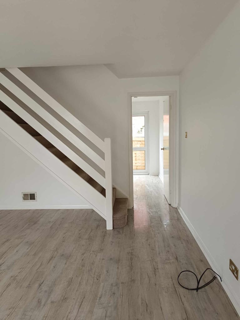 image for Reliable Domestic & Commercial Cleaner – 5★ Rated End Of Tenancy Cleaning