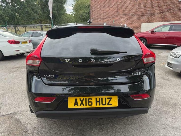 2016 Volvo V40 2.0 D2 Inscription Euro 6 (s/s) 5dr HATCHBACK Diesel Manual