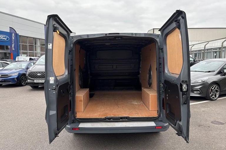 2020 Renault Trafic Black SPECIAL EDITION SL28 SWB ENERGY dCi 145ps, NO VAT, BLACK ALLOYS, PLY Pa...