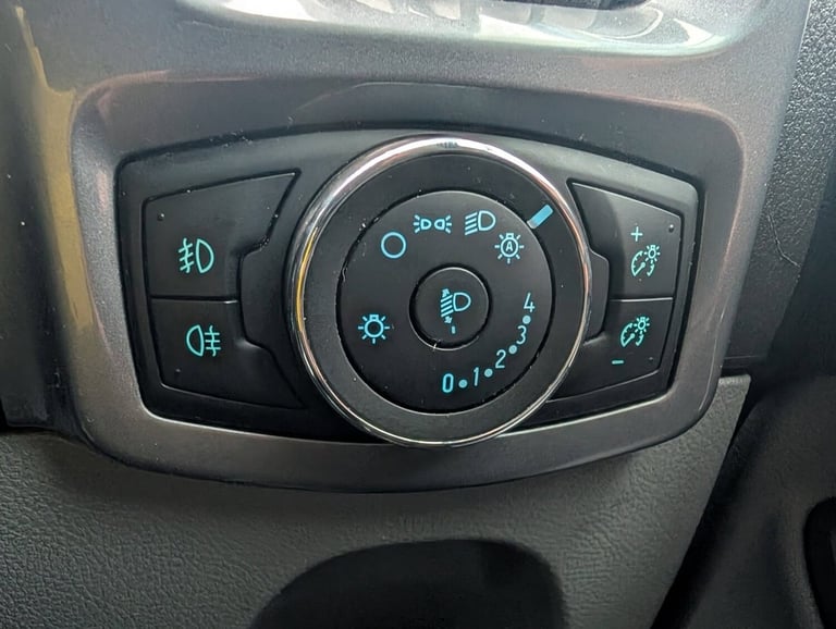 FORD TRANSIT CUSTOM 2.2 TDCi 290 Limited 2015