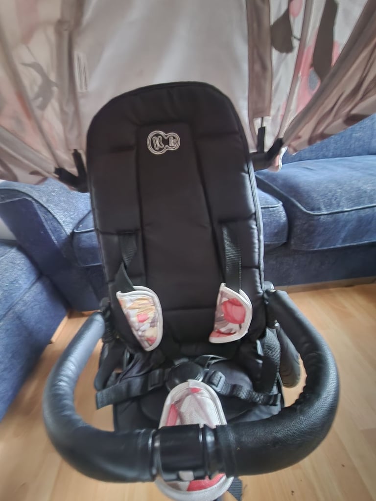 Almost New Girls’ Trike – Barely Used! £70 ono