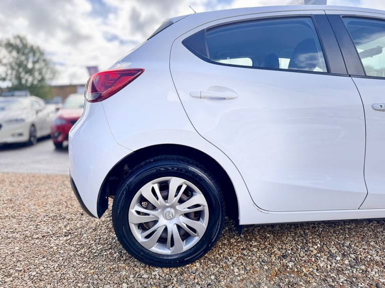 2015 Mazda Mazda2 1.5 75 SE 5dr HATCHBACK Petrol Manual