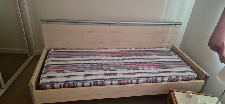 Sibgle Bed