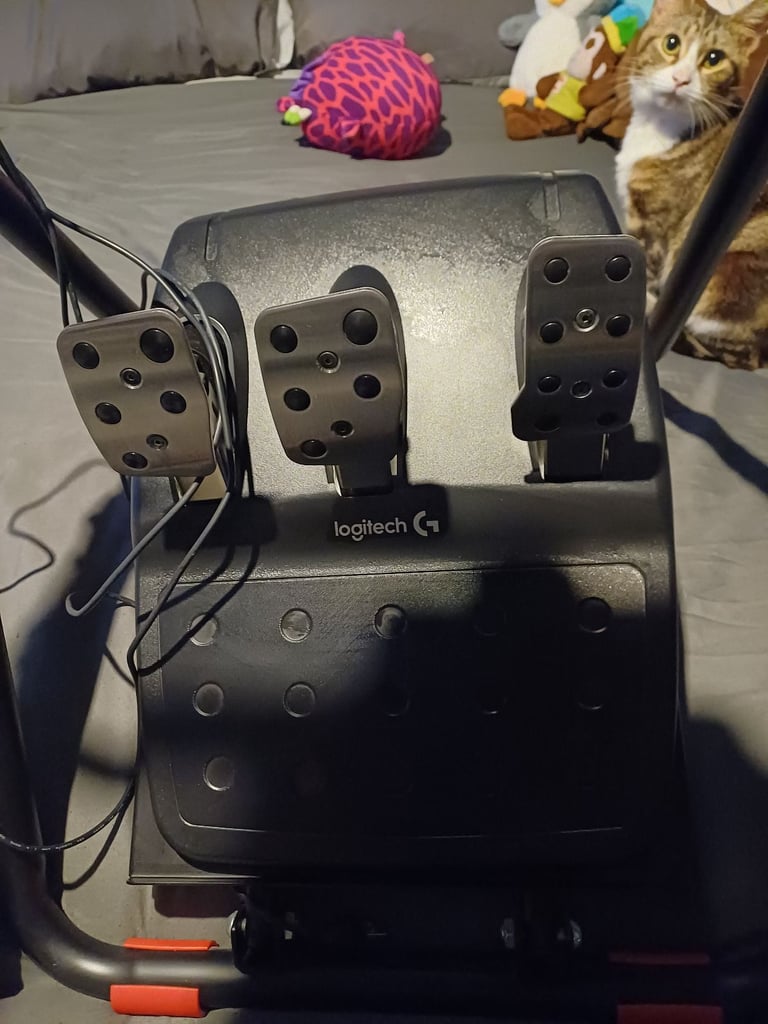 Logitech g29 wheel and pedals with shifter