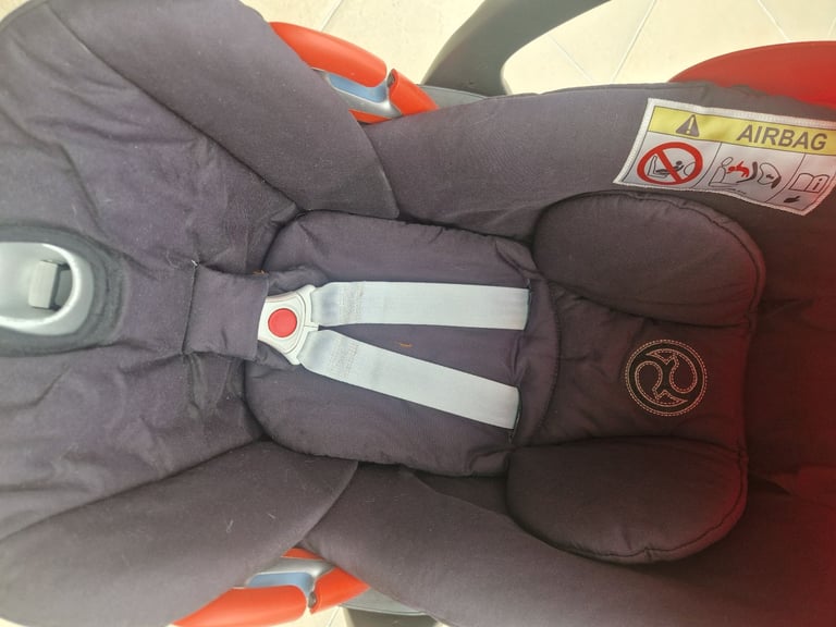 Cybex Black and Orange Cloud Z iSize baby car seat