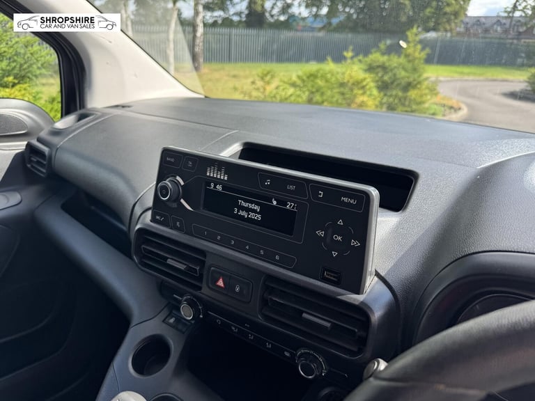 2020 Vauxhall Combo 2300 1.5 Turbo D 100ps H1 Sportive Van PANEL VAN DIESEL Manual