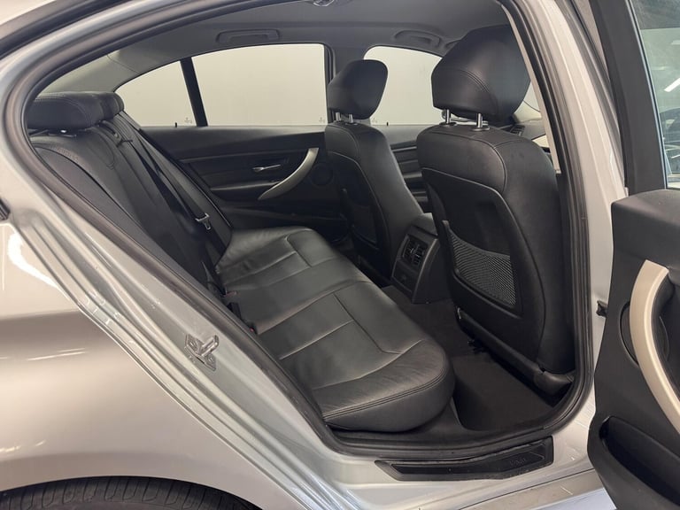 2013 BMW 3 Series 1.6 320i ED EfficientDynamics Euro 6 (s/s) 4dr SALOON Petrol Manual