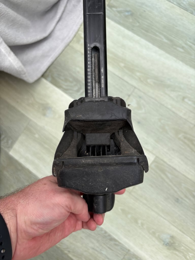 Thule square roofbars 853-2341-06 