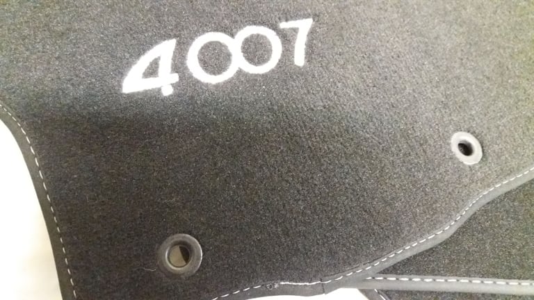 Peugeot 4007 car mats 