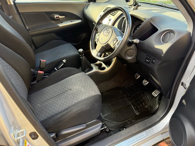 Toyota, URBAN CRUISER, Hatchback, 2010, Manual, 1329 (cc), 5 doors