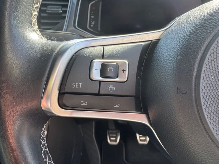 2021 71 VOLKSWAGEN T-ROC 2.0 TDI EVO R-LINE SUV 5DR DIESEL MANUAL EURO 6 (S/S)  