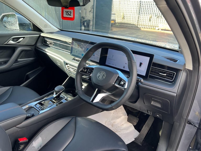 2025 MG MG HS 1.5 T-GDI Trophy DCT Euro 6 (s/s) 5dr ESTATE Petrol Automatic