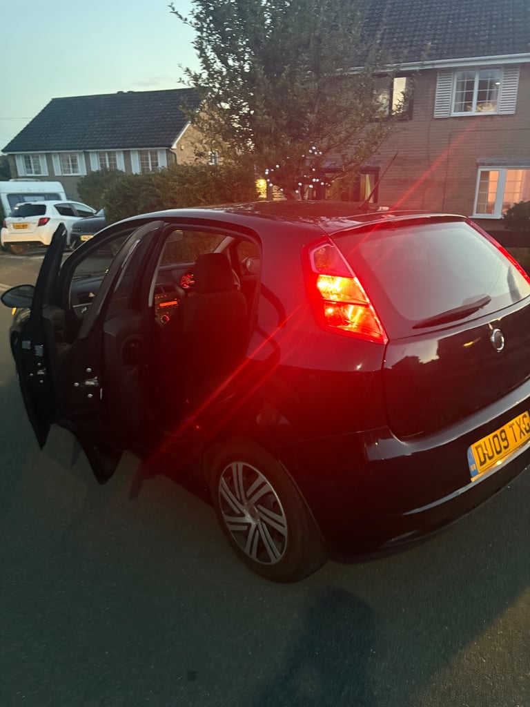 Fiat, GRANDE PUNTO, Hatchback, 2009, Manual, 1368 (cc), 5 doors