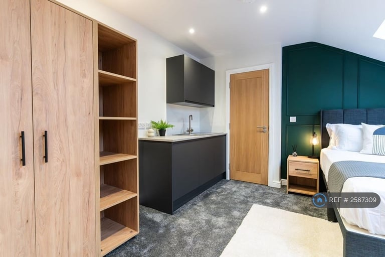 1 bedroom in Chichester Road, Portsmouth, PO2 (#2587309)