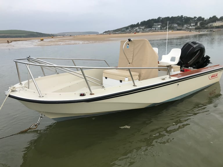 image for Boston whaler Outrage 18 with trailer 