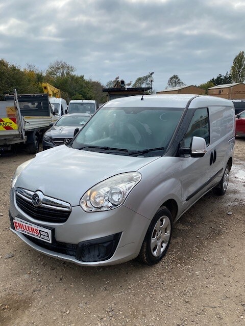 image for 2016 Vauxhall Combo 2000 1.3 CDTI 16V eFLEX H1 Sportive Van Start Stop DAMAGED REPAIRABLE PANEL V...