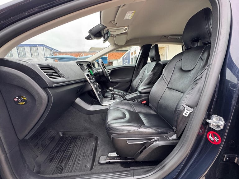 2016 Volvo V40 2.0 D3 SE Lux Nav Euro 6 (s/s) 5dr HATCHBACK Diesel Manual