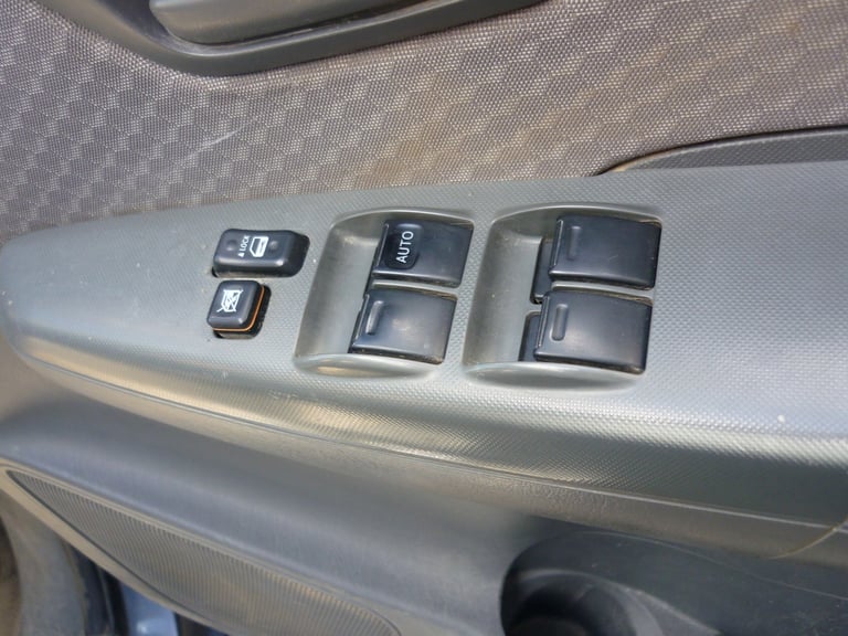 2013 Toyota Hilux HL2 D/Cab Pick Up 2.5 D-4D 4WD 144 PICK UP Diesel Manual