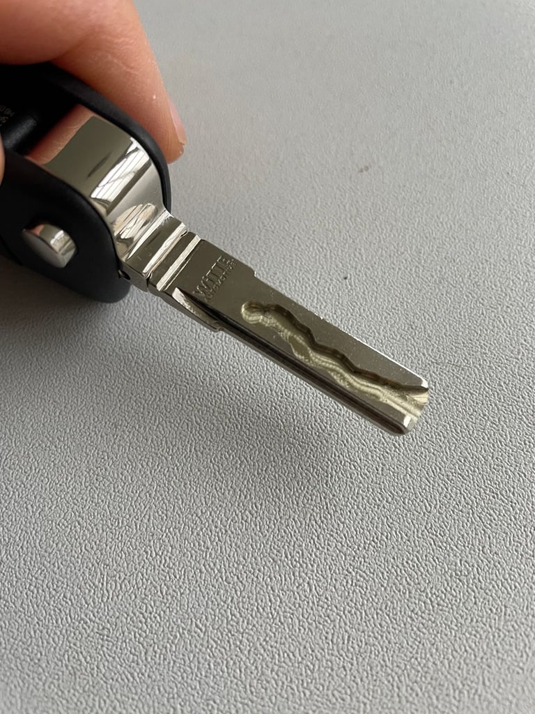 Original Audi 3 button car key. 