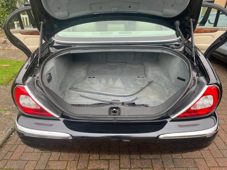 Jaguar, XJ SERIES, Saloon, 2004, Other, 4196 (cc), 4 doors