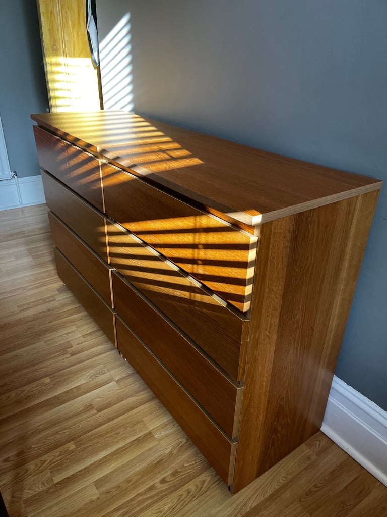 2 sets Chest of drawers