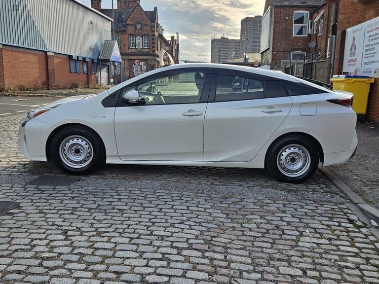 2018 Toyota Prius 1.8 Hybrid Automatic 5dr 5 Seats Hatchback Petrol/Electric Hybrid Automatic