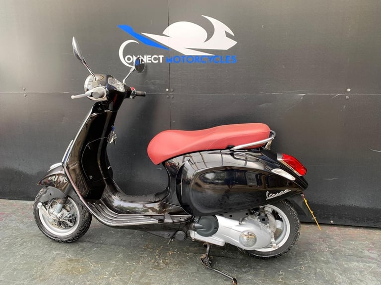 PIAGGIO VESPA 125cc PRIMAVERA SCOOTER LOW MILEAGE HPI CLEAR