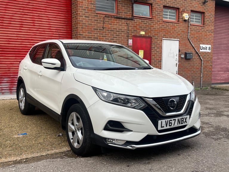 2017 Nissan Qashqai 1.2 DIG-T Acenta XTRON Euro 6 (s/s) 5dr HATCHBACK Petrol Automatic