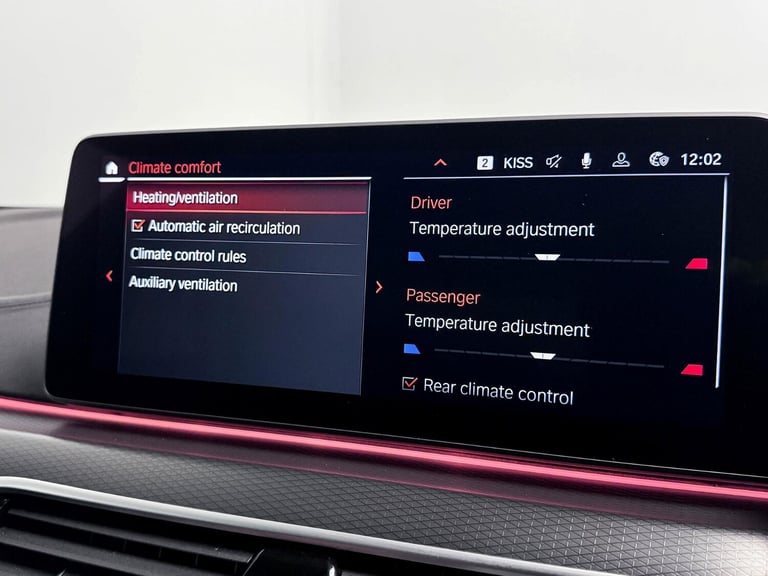 2022 BMW 5 Series 4.4 M550i V8 Saloon 4dr Petrol Steptronic xDrive Euro 6 (s/s) (530 ps) SALOON P...