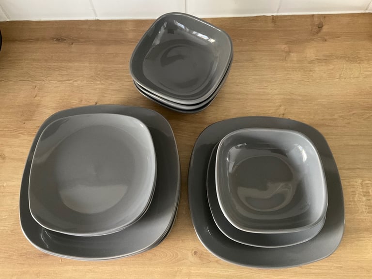 image for Stylish Square Grey Ceramic Dinnerware Set - As New Condition