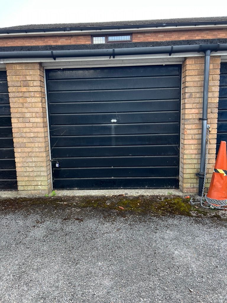 Garage in Balham