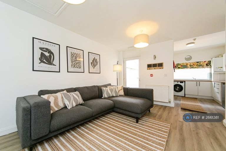 5 bedroom house in Leopold Road, Kensington, Liverpool, L7 (5 bed) (#2661381)