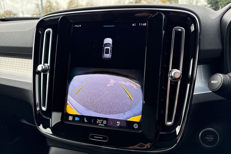 2023 Volvo XC40 2.0 B3 MHEV Plus DCT Auto Euro 6 (s/s) 5dr SUV PETROL Automatic