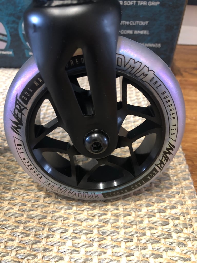 Scooter Invert Tempo FS2+  ** New **