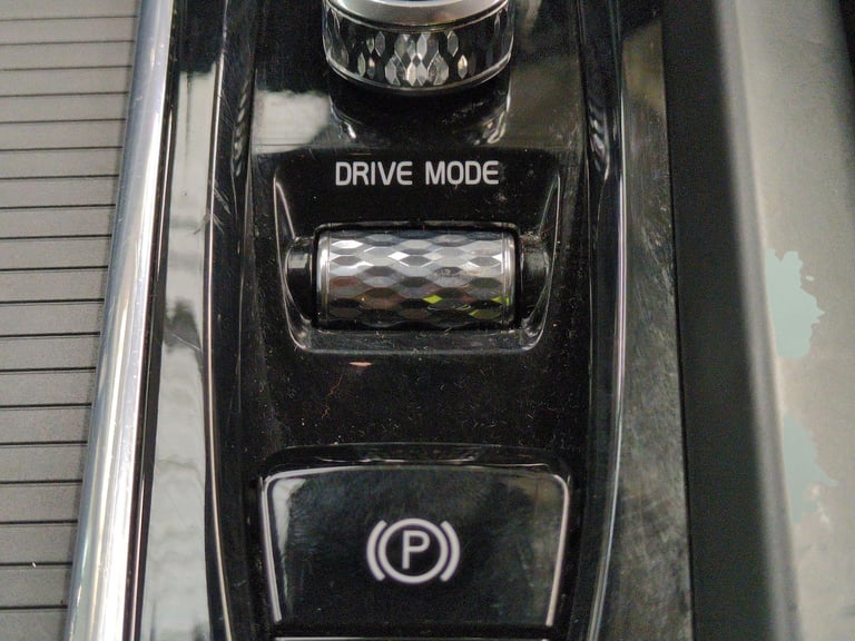 2021 Volvo XC60 2.0 B4 MHEV Momentum SUV 5dr Diesel Hybrid Auto AWD Euro 6 (s/s) (197 ps) - Suv H...