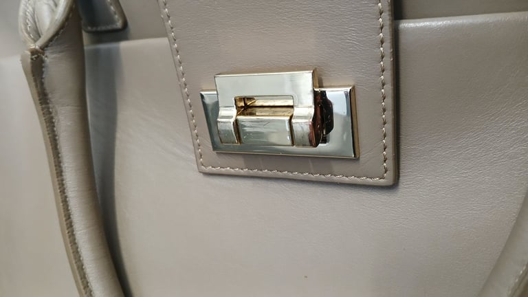 Hobbs London 100% Leather Handbag Neutral Light Brown. Used item, good condition.