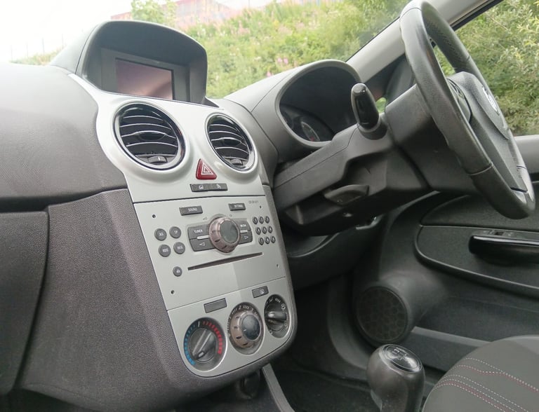2013 Vauxhall Corsa 1.0 Petrol - £35 Annual Road Tax - MOT May 2026 - 80695 Miles - Cheap to Insure