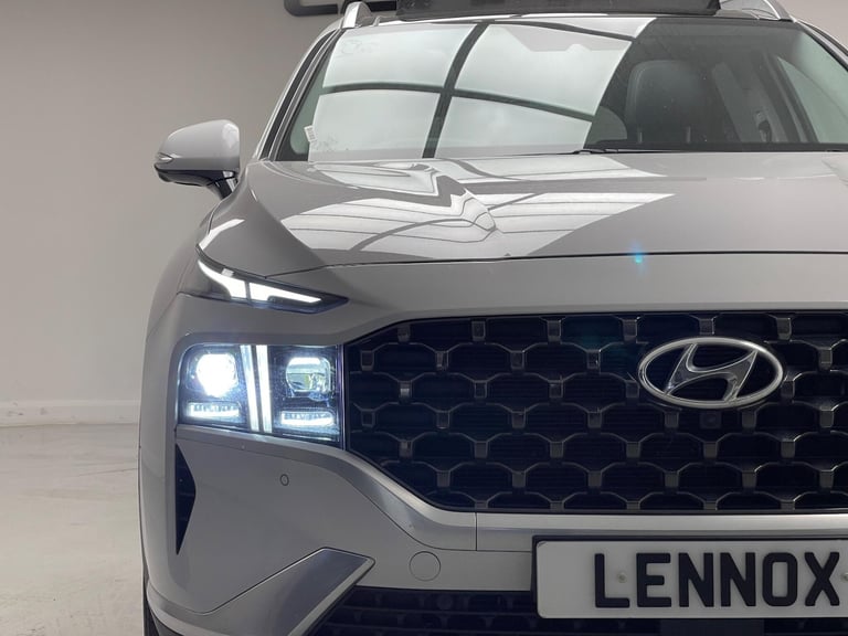 2022 Hyundai Santa Fe 1.6 T-GDi 13.8kWh Ultimate Auto 4WD Euro 6 (s/s) 5dr ESTATE Petrol/Electric...