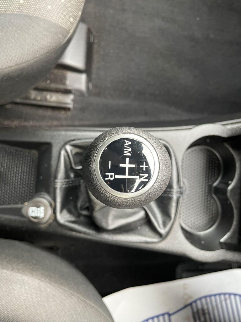 2009 Fiat Grande Punto 1.4 Active Auto Euro 4 3dr HATCHBACK Petrol Automatic